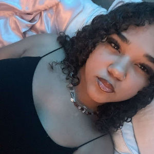 Meet your Posher, Amaya